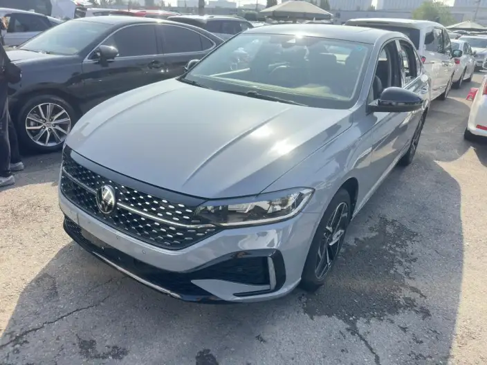 Volkswagen Lavida 2023 Model 300TSI DSG Starry Sky Yongyi Edition