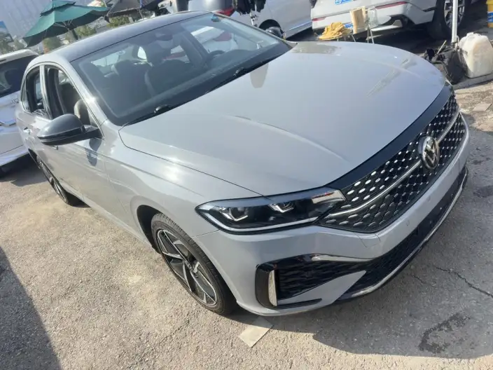 Volkswagen Lavida 2023 Model 300TSI DSG Starry Sky Yongyi Edition