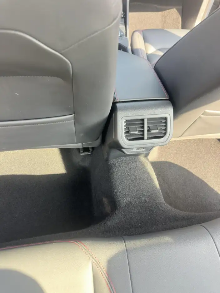 Volkswagen Lavida 2023 Model 300TSI DSG Starry Sky Yongyi Edition – фото 6