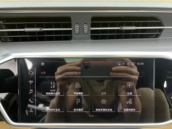 Audi A6L 2022 Model 55 TFSI quattro Exclusive Dynamic Model – фото 8