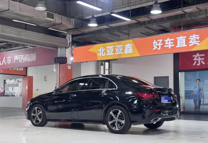 Mercedes-Benz A-class 2023 Model A 200 L Sports sedan Fashion Edition