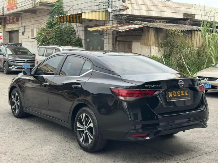 Nissan Sylphy 2023 Model 1.6L CVT Yuexiang Edition – фото 5