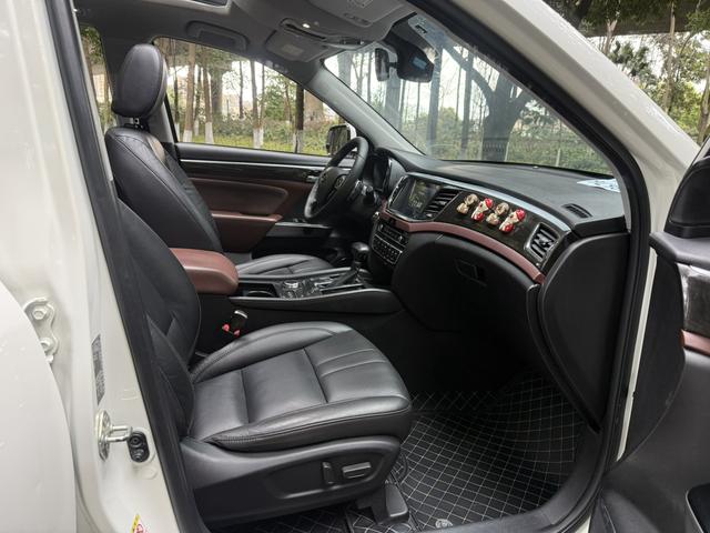 GAC Trumpchi GS8 2017 320T AWD Luxury Smart Connect 7-seat – фото 10