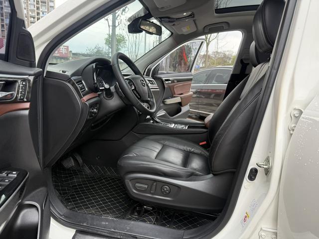 GAC Trumpchi GS8 2017 320T AWD Luxury Smart Connect 7-seat – фото 15