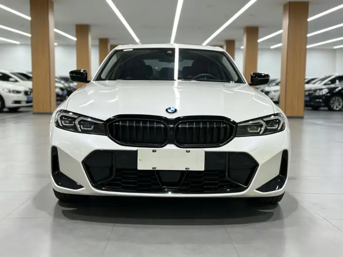 BMW 3 Series 2025 Model 330Li M Sports Night Set