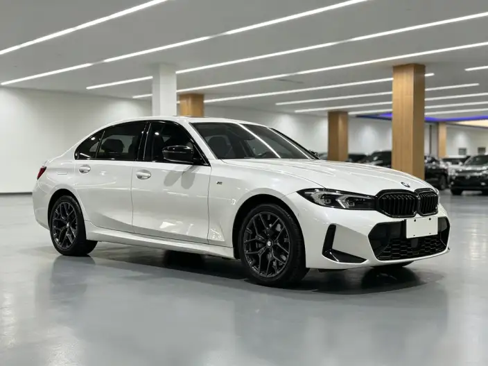 BMW 3 Series 2025 Model 330Li M Sports Night Set