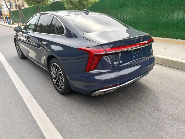 Hongqi H5 2024 Model 2.0T Automatic Flag Lead Edition