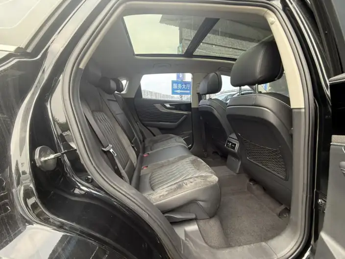 Hongqi HS5 2022 Model 2.0T Smart Flag Enjoy Edition – фото 10