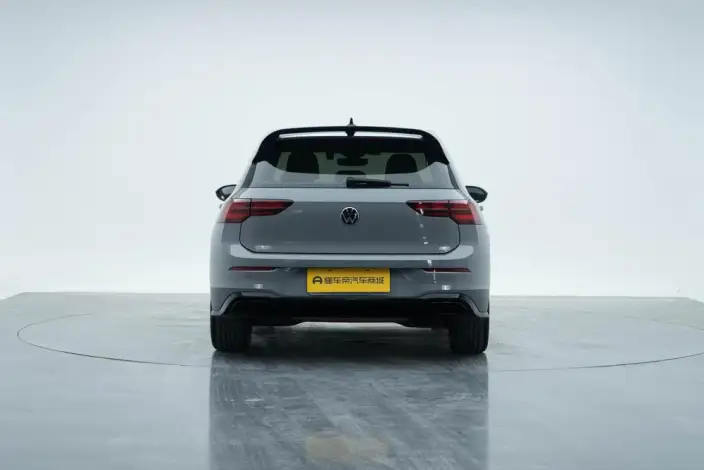 Volkswagen Golf 2021 Model 280TSI DSG R-Line – фото 6