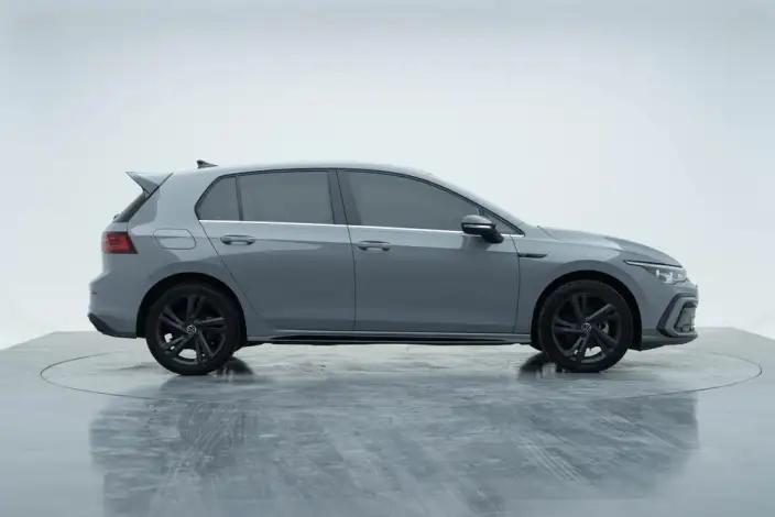 Volkswagen Golf 2021 Model 280TSI DSG R-Line – фото 8