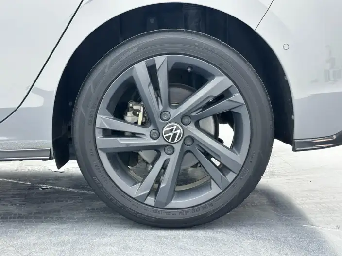 Volkswagen Golf 2021 Model 280TSI DSG R-Line – фото 9