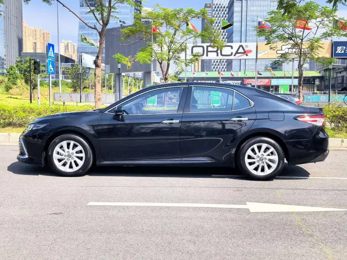 Toyota Camry 2021 Model 2.0G Deluxe Edition