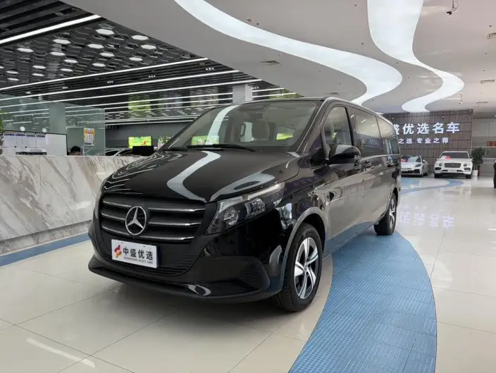 Viano 2024 Model 2.0T Business Edition 7 seat – фото 1
