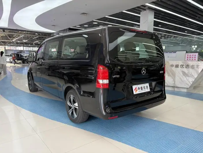 Viano 2024 Model 2.0T Business Edition 7 seat – фото 2