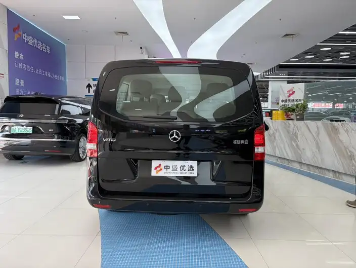 Viano 2024 Model 2.0T Business Edition 7 seat – фото 3