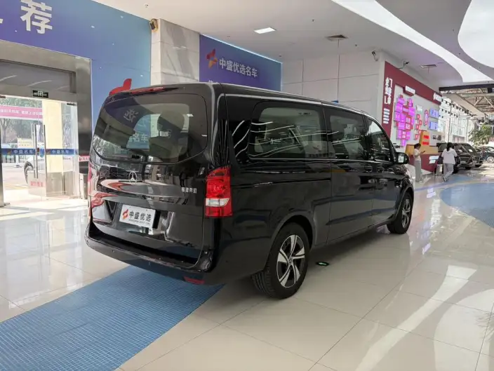 Viano 2024 Model 2.0T Business Edition 7 seat – фото 4