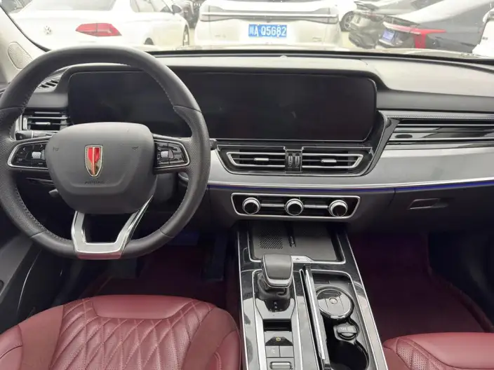 Hongqi HS5 2023 Model 2.0T Flag Xiang Pro Edition – фото 8