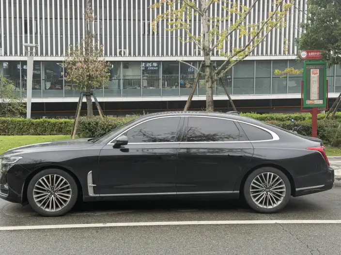 HONGQI H9 2022 Model 2.0T Smart Flag Enjoy Edition