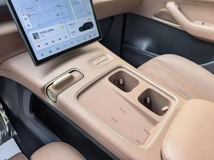 NIO ES8 2023 Model 75kWh – фото 4