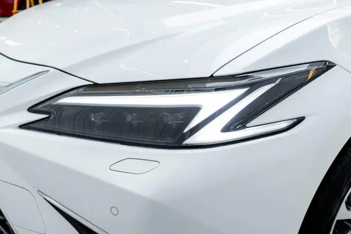 Lexus ES 2025 Model 200 Premium – фото 10