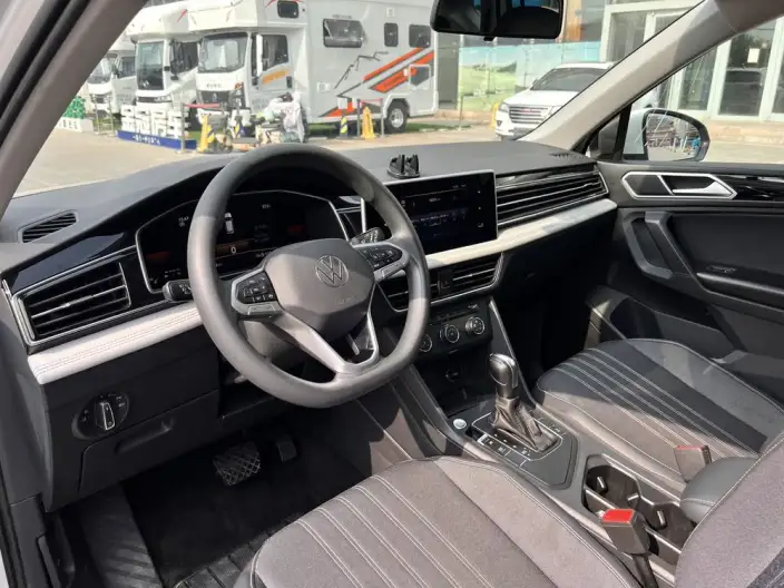 Volkswagen Tiguan L 2022 Model 330TSI Automatic 2WD Comfort Edition – фото 9