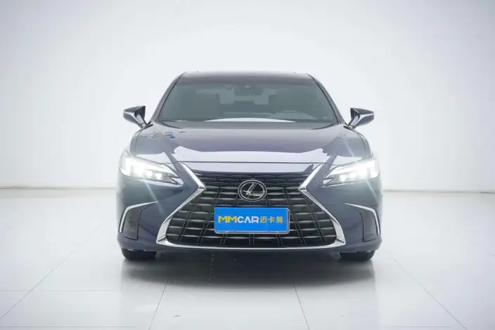 Lexus ES 2025 Model 200 Premium