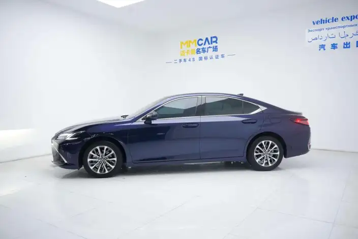 Lexus ES 2025 Model 200 Premium