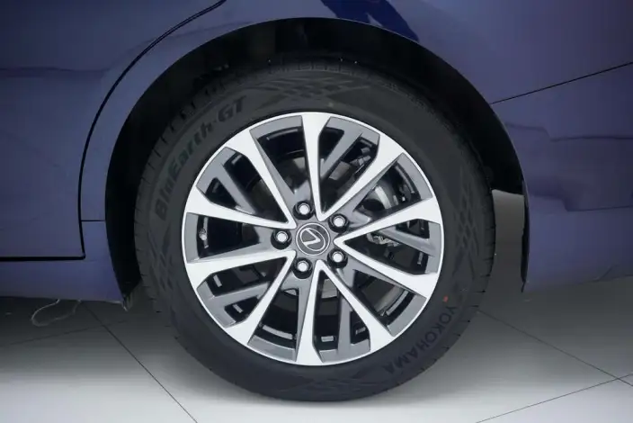 Lexus ES 2025 Model 200 Premium – фото 6