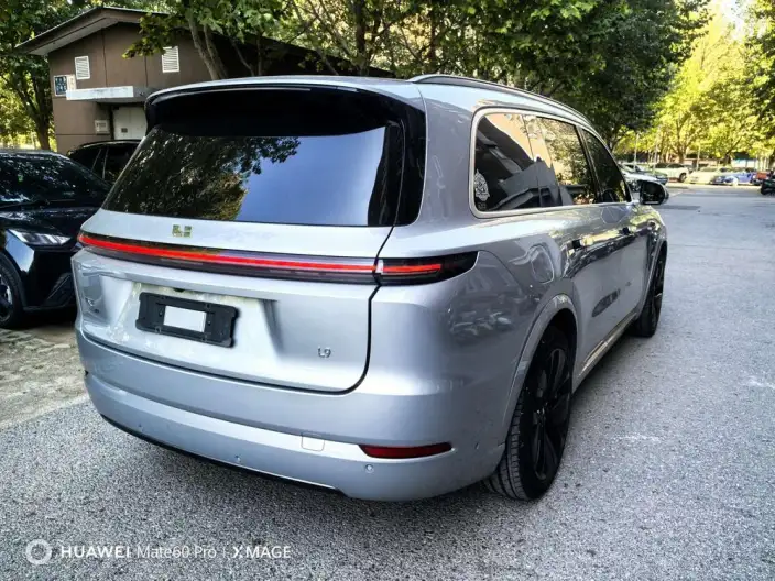 Li Auto L9 2022 Model Max Edition – фото 4