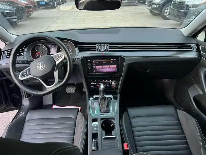 Volkswagen Magotan 2021 Model 330TSI DSG 30th Anniversary Memorial Edition – фото 9