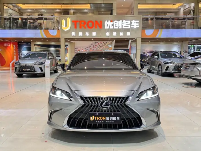 Lexus ES 2022 Model 200 Superior Edition