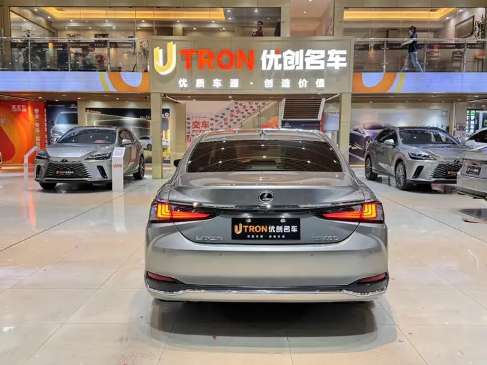 Lexus ES 2022 Model 200 Superior Edition