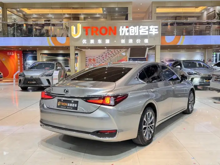 Lexus ES 2022 Model 200 Superior Edition – фото 5