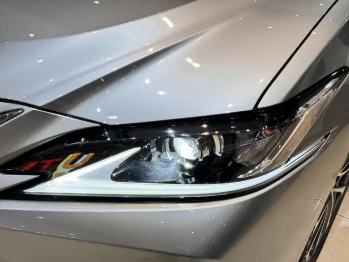 Lexus ES 2022 Model 200 Superior Edition – фото 6