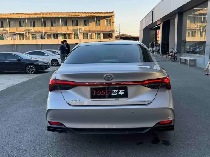 Toyota Avalon 2024 Model Intelligent Hybrid 2.0L E-CVT Deluxe Edition – фото 5