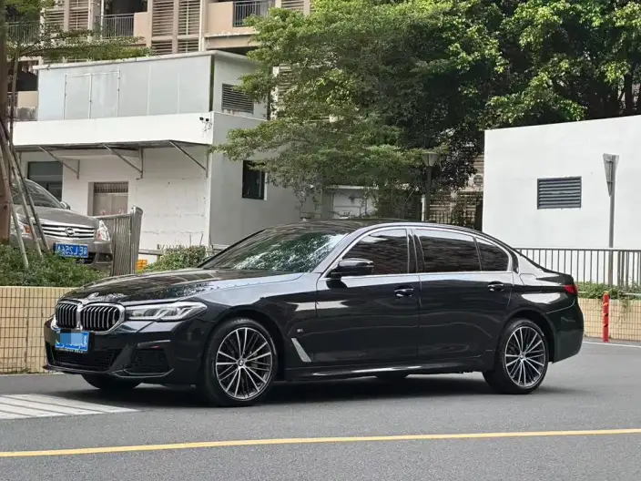 BMW 5 Series 2023 Model 530Li Leading Model M Sports Set – фото 1