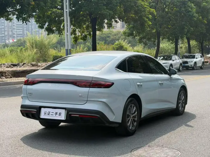 QinL DM 2024 Model DM-i 80KM Leading Model – фото 5