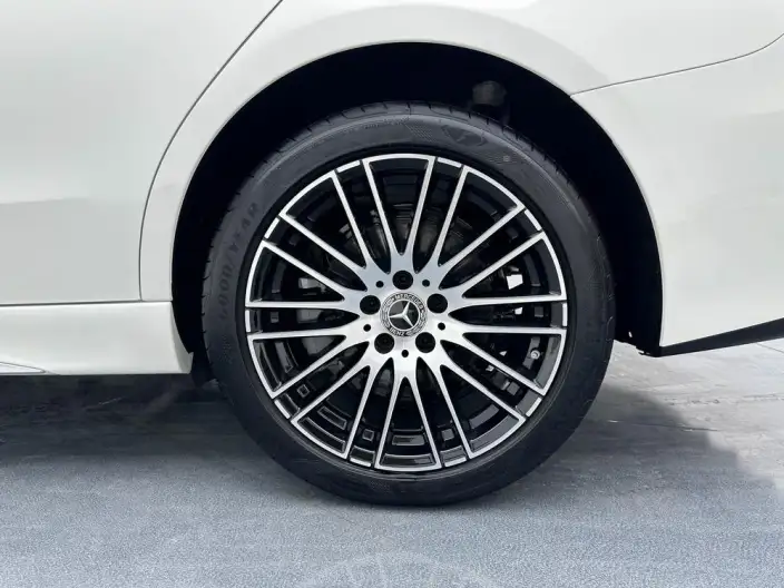 Mercedes-Benz C-Class 2026 Model C 200 L Sports sedan – фото 9