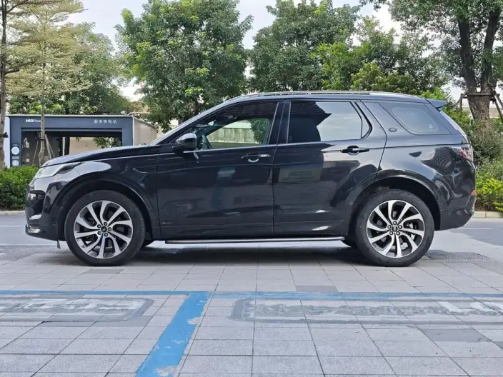 Land Rover Discovery Sport 2022 Model 249PS R-Dynamic S Performance version 5 seat