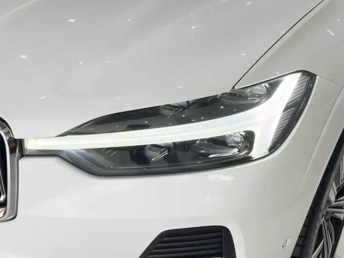 Volvo XC60 PHEV 2023 Model T8 4WD Long Battery Life Pro Smart Range Deluxe Edition – фото 7