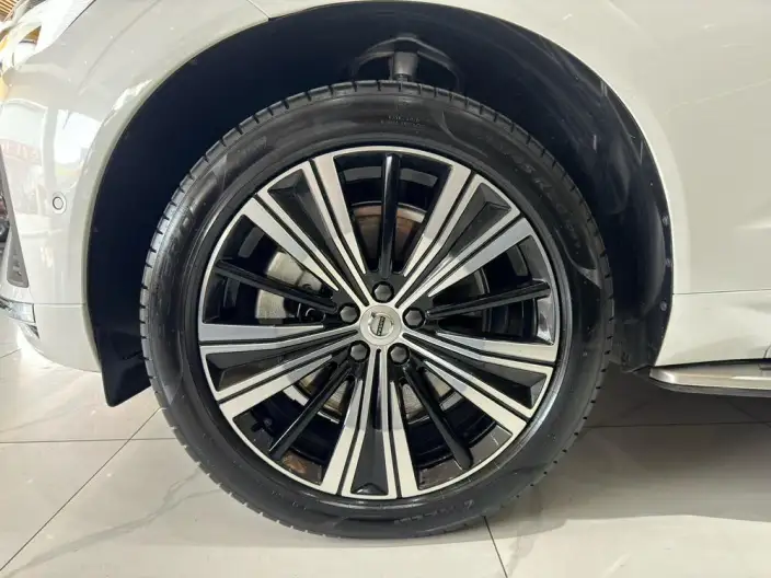 Volvo XC60 PHEV 2023 Model T8 4WD Long Battery Life Pro Smart Range Deluxe Edition – фото 10