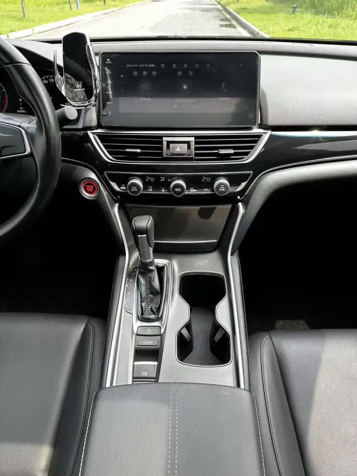 Honda Accord 2022 Model 260TURBO Deluxe Edition – фото 6
