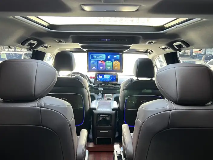 Toyota Sienna 2021 Model 2.5L Hybrid Platinum edition – фото 10