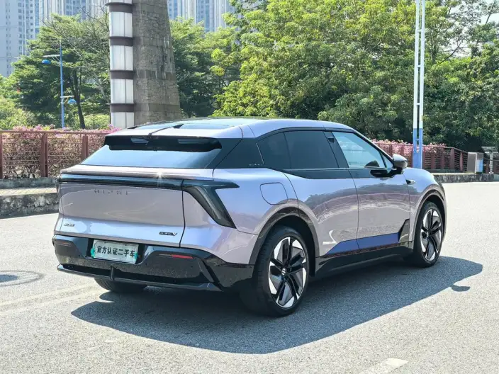 HiPhi HiPhi Y 2023 Model 560km Elite Edition – фото 7