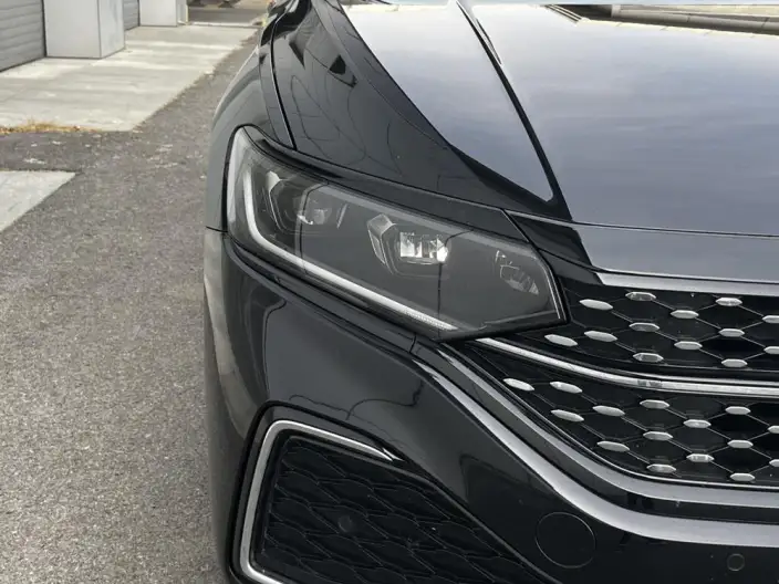 Volkswagen Passat 2023 Model Facelift 330TSI Starry sky Elite Edition – фото 8