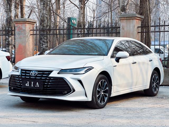 Toyota Avalon Раздел 2023 Intelligent Hybrid 2.5L E-CVT Deluxe Edition – фото 1