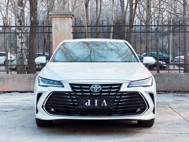 Toyota Avalon Раздел 2023 Intelligent Hybrid 2.5L E-CVT Deluxe Edition – фото 2