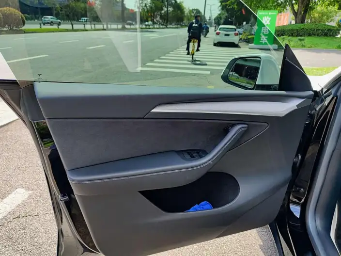 Model Y 2023 Model Rear-wheel drive version – фото 9