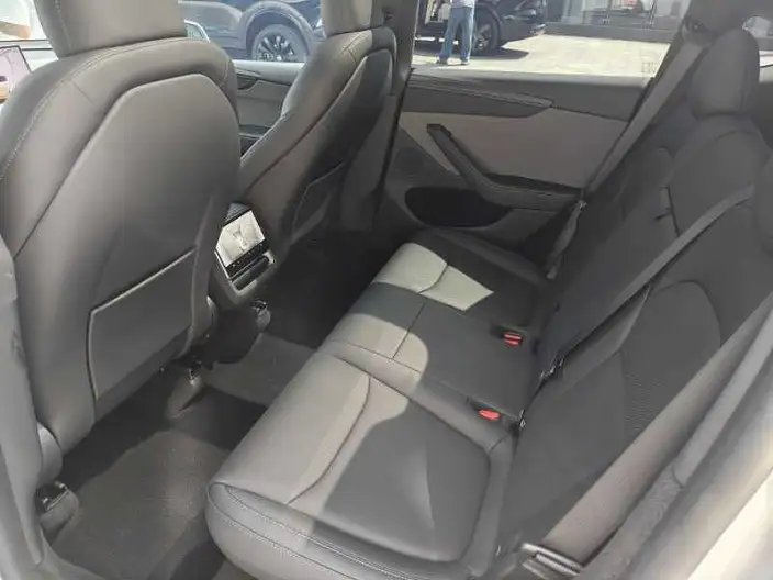 Model Y 2025 Model Rear-wheel drive version – фото 10