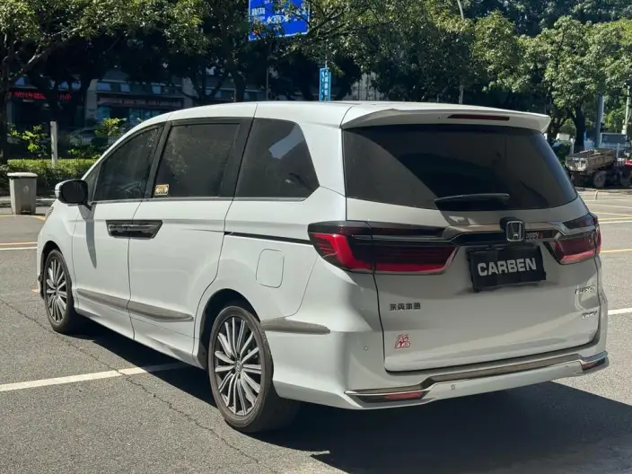 Honda Elysion 2024 Model 2.0L e:HEV Deluxe Edition